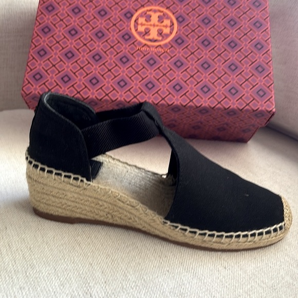 Tory Burch Perfect Black Espadrille Sandals. Size 8. New With All Packaging. - Picture 7 of 13